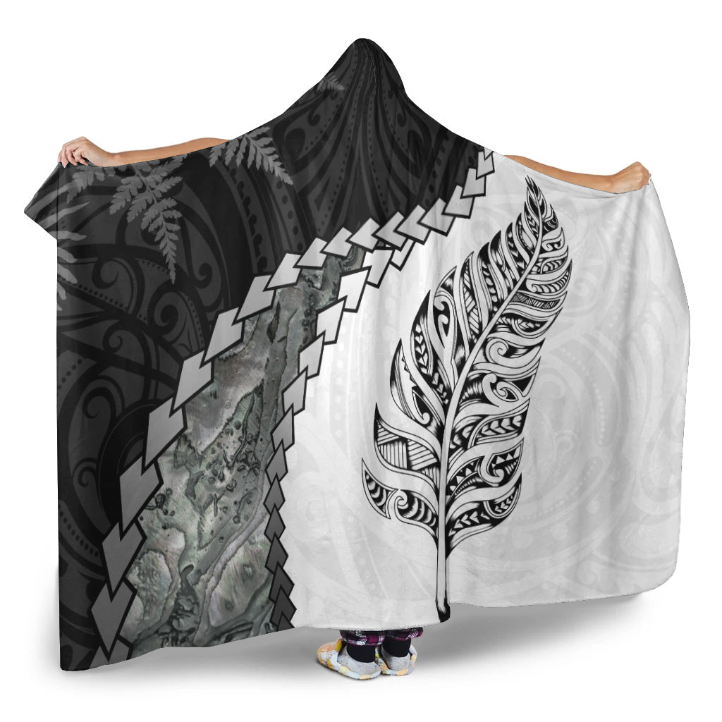 New Zealand Hooded Blanket Silver Fern Maori Pattern