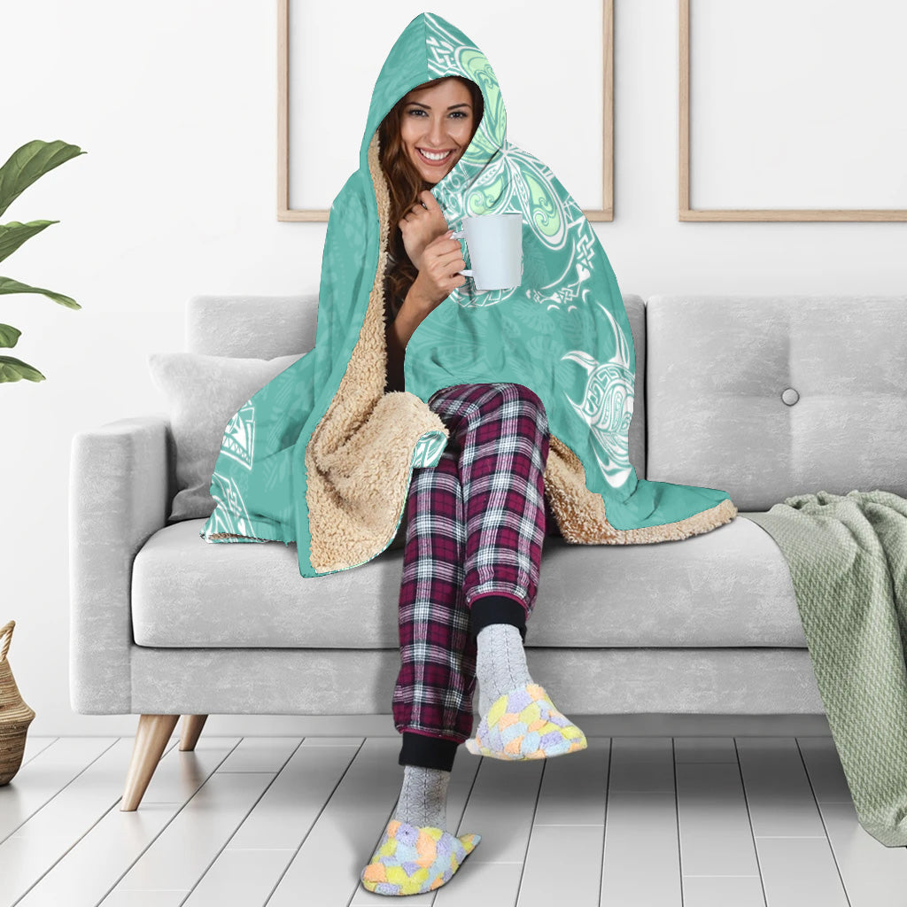 Hawaii Hooded Blanket Polynesian Pattern Plumeria Turtles