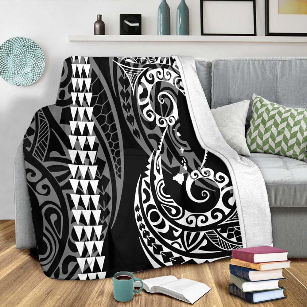 Hawaii Premium Blanket Hawaiian Map Kakau Style White