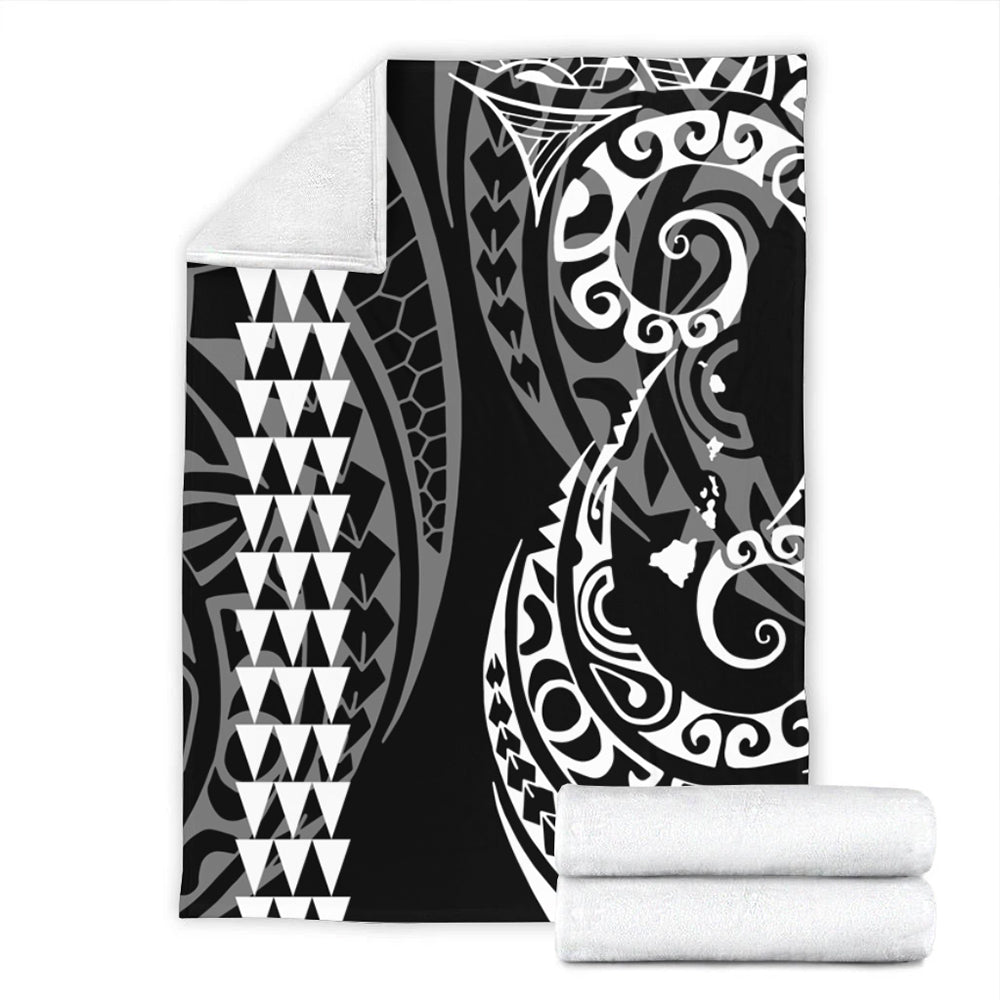 Hawaii Premium Blanket Hawaiian Map Kakau Style White