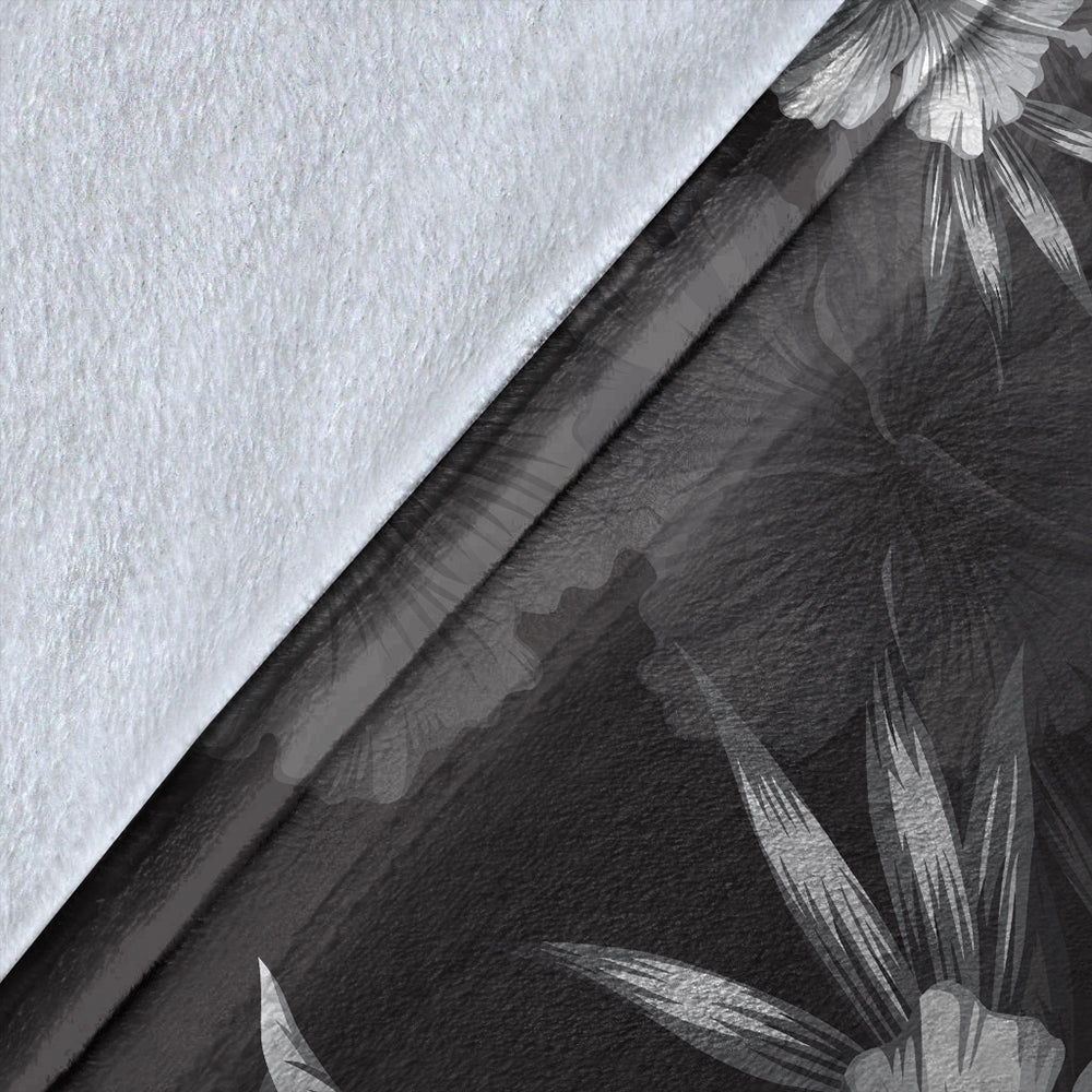 Hawaii Premium Blanket Hibiscus B&W