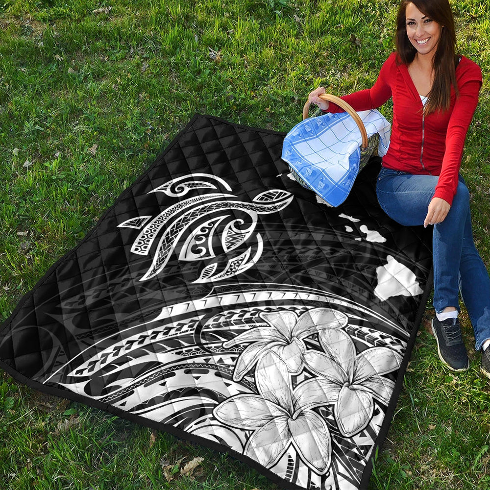 Hawaii Premium Quilt Turtle Polynesian Map Plumeria White