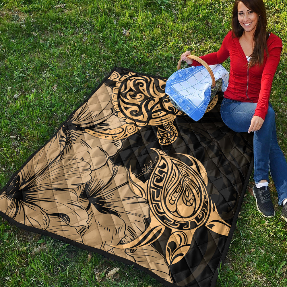 Hawaii Turtle Premium Quilt Polynesian Hibiscus Art Gold