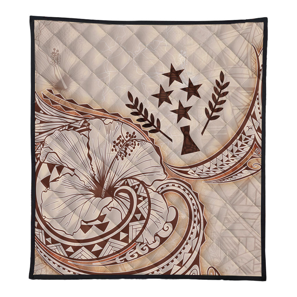Kosrae Premium Quilt Hibiscus Flower Vintage Style