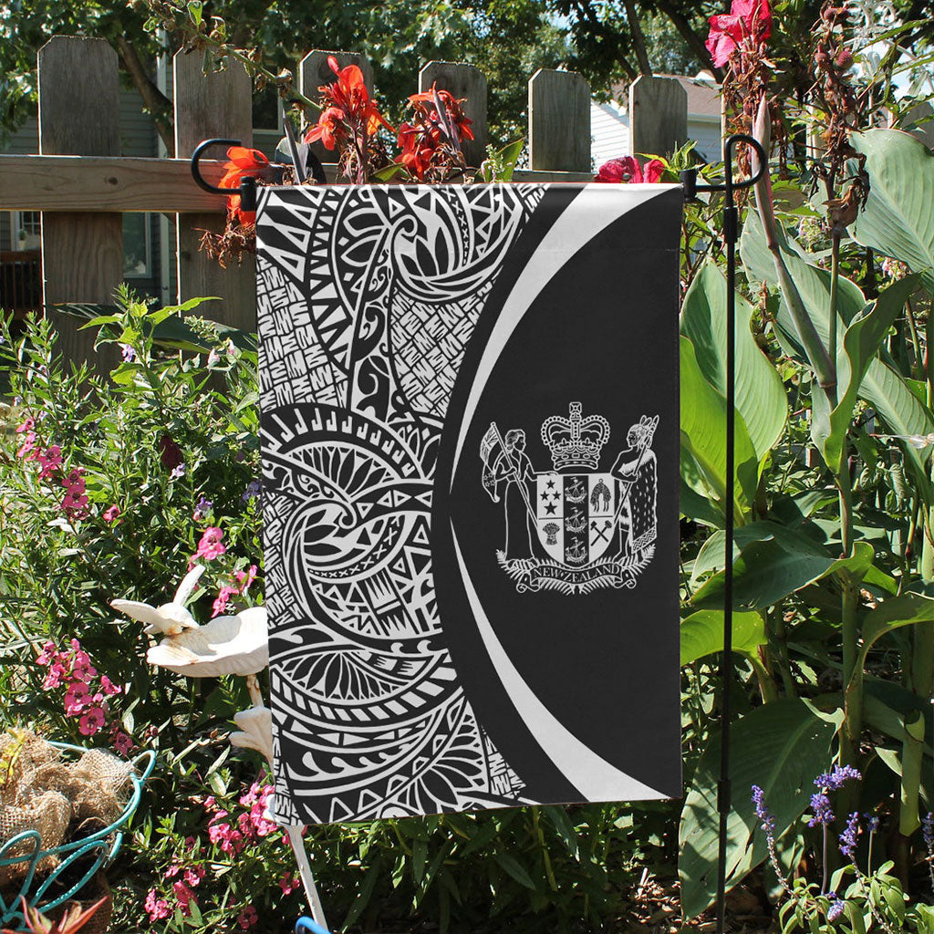 New Zealand Garden Flag Lauhala Circle White