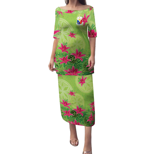 Philippines Filipinos Puletasi Lilies With Polynesian Pattern