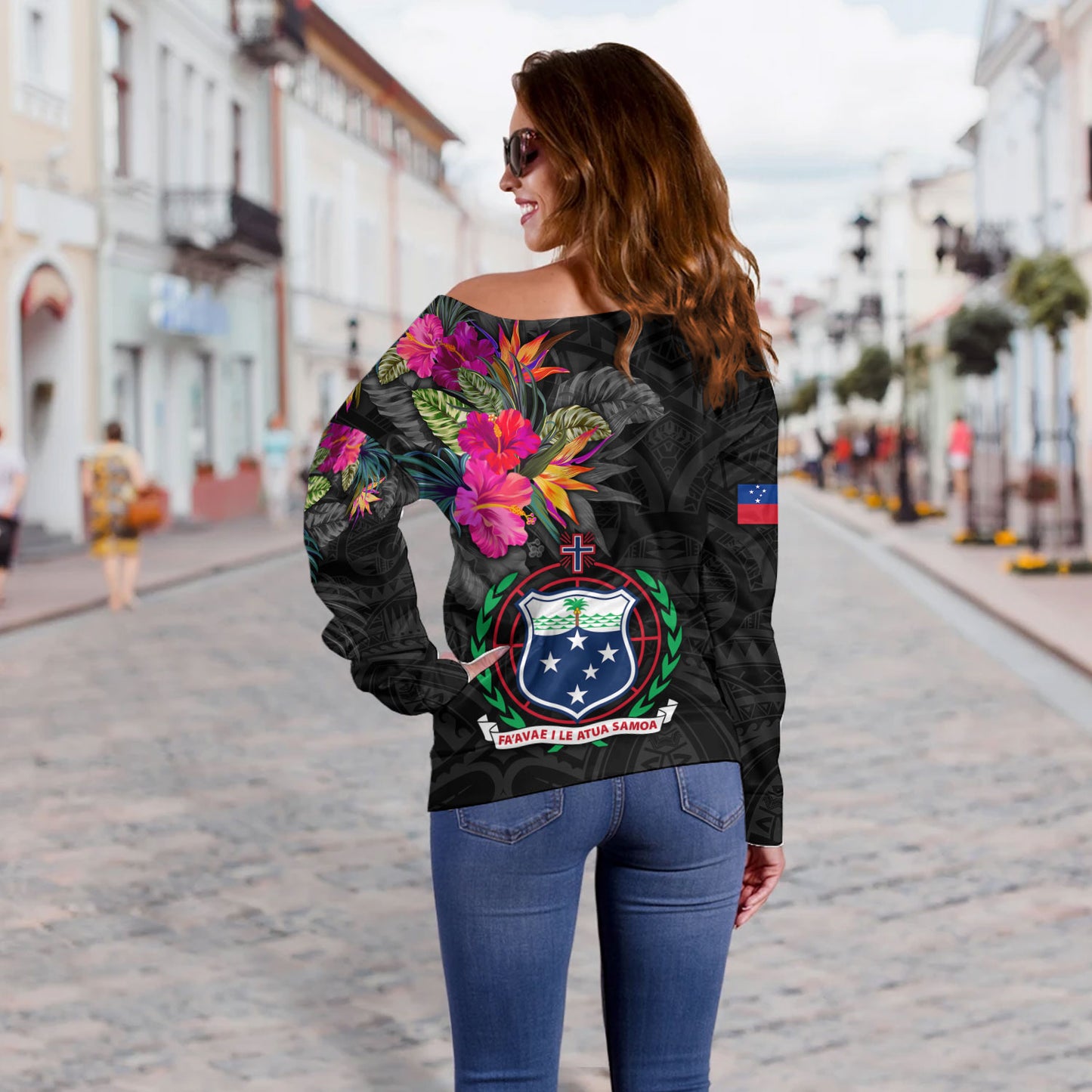 Samoa Off Shoulder Sweatshirt Custom Samoa Coat Of Arms With Tropical Flowers Special