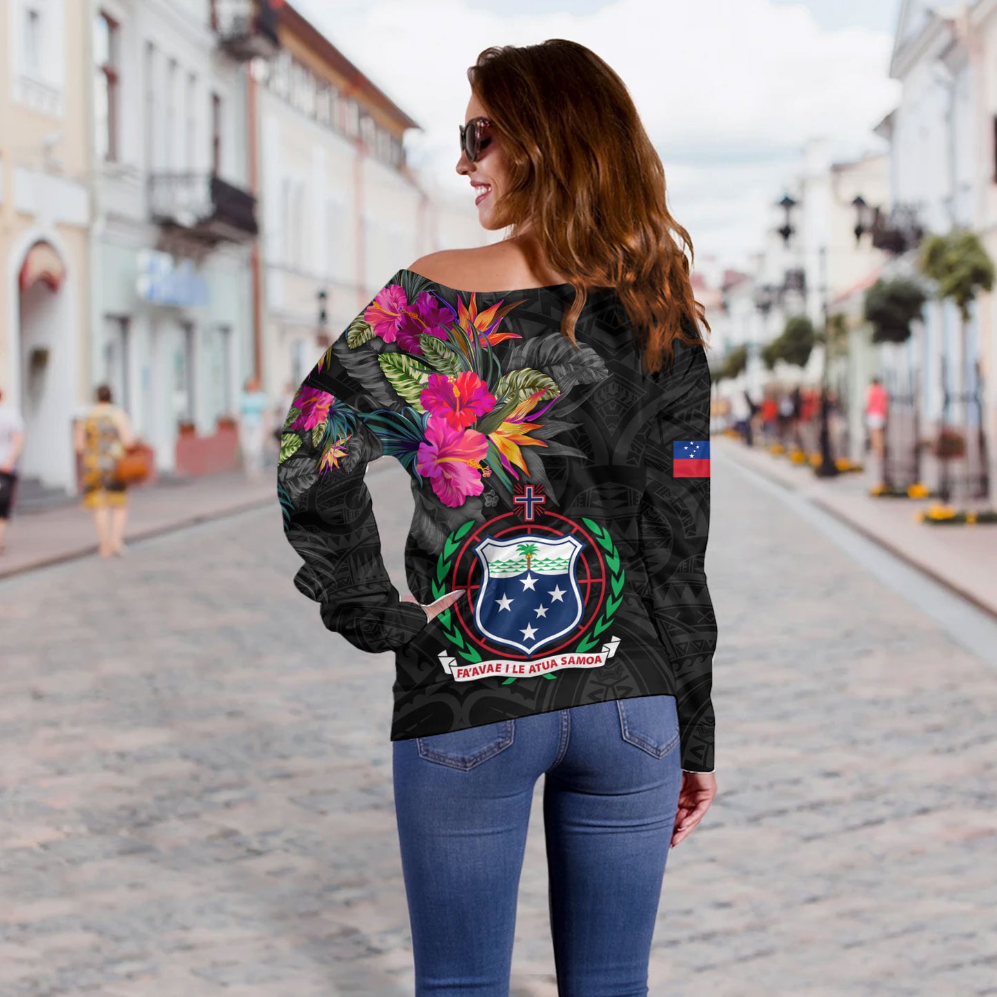Samoa Off Shoulder Sweatshirt Custom Samoa Coat Of Arms With Tropical Flowers Special