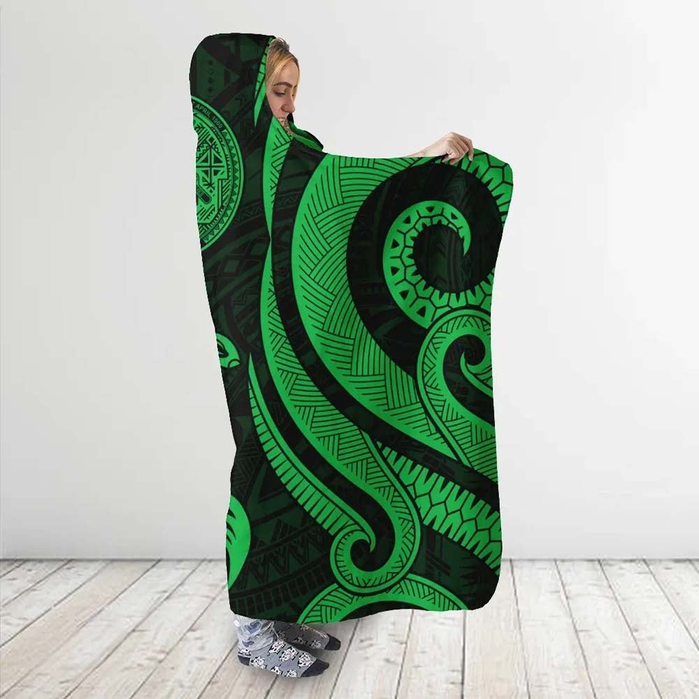 American Samoa Hooded Blanket - Green Tentacle Turtle