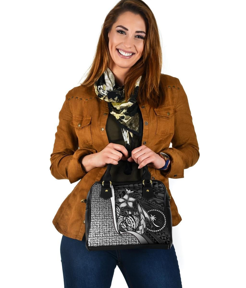 Chuuk Micronesia Shoulder Handbag White - Turtle With Hook