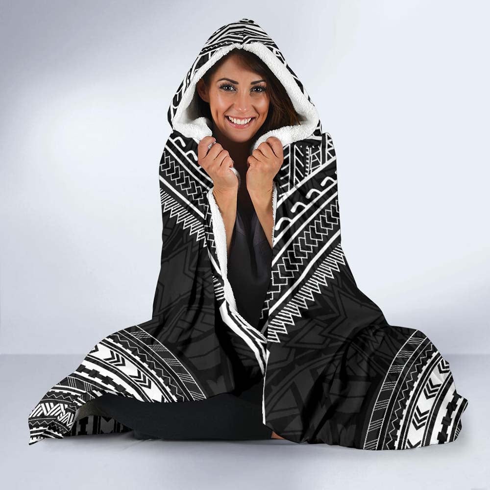 Chuuk Polynesian Chief Hooded Blanket - Black Version