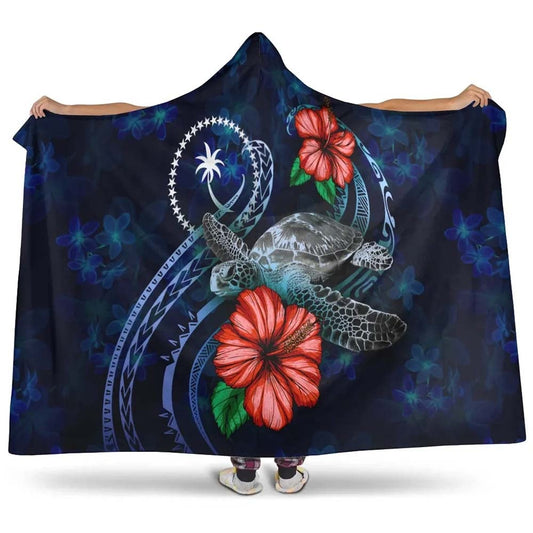 Chuuk Polynesian Hooded Blanket - Blue Turtle Hibiscus