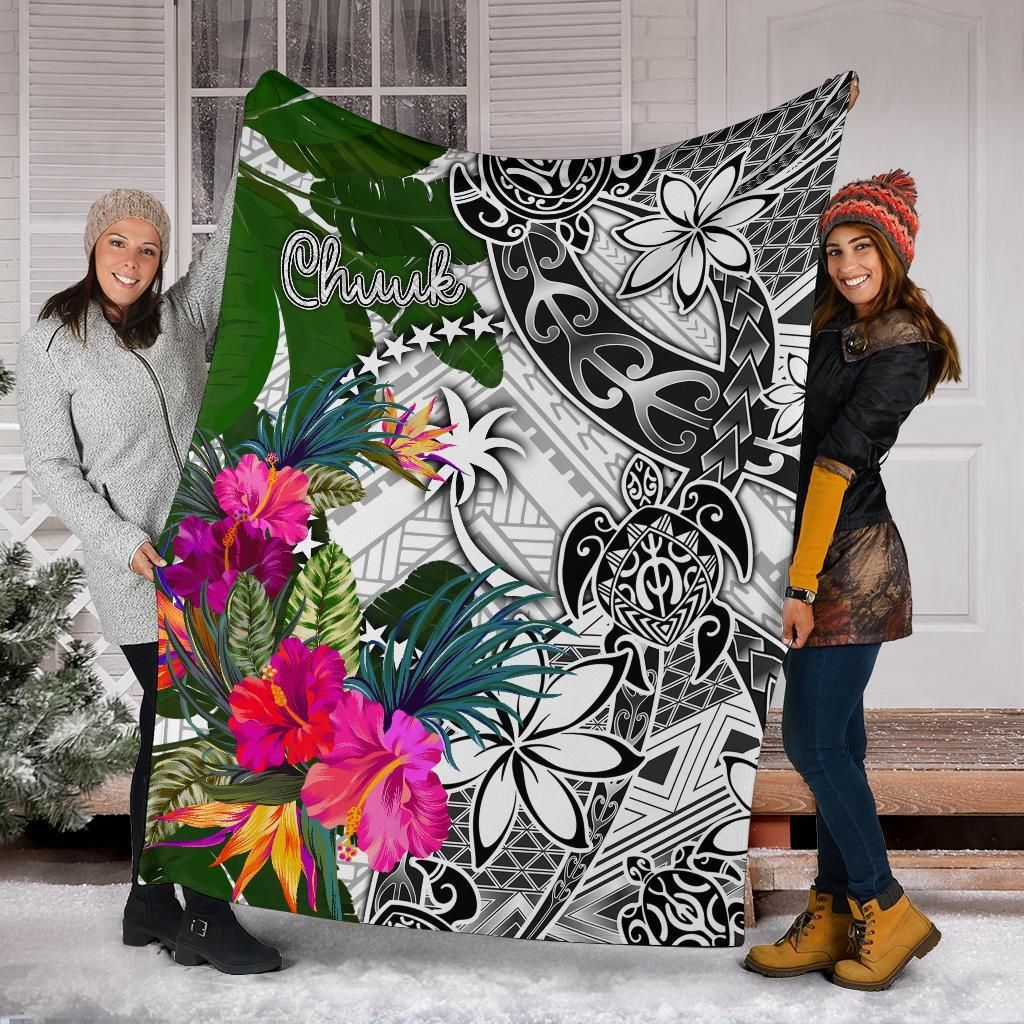 Chuuk Premium Blanket White - Turtle Plumeria Banana Leaf