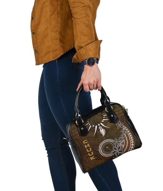 Chuuk Shoulder Handbag - Polynesian Boar Tusk