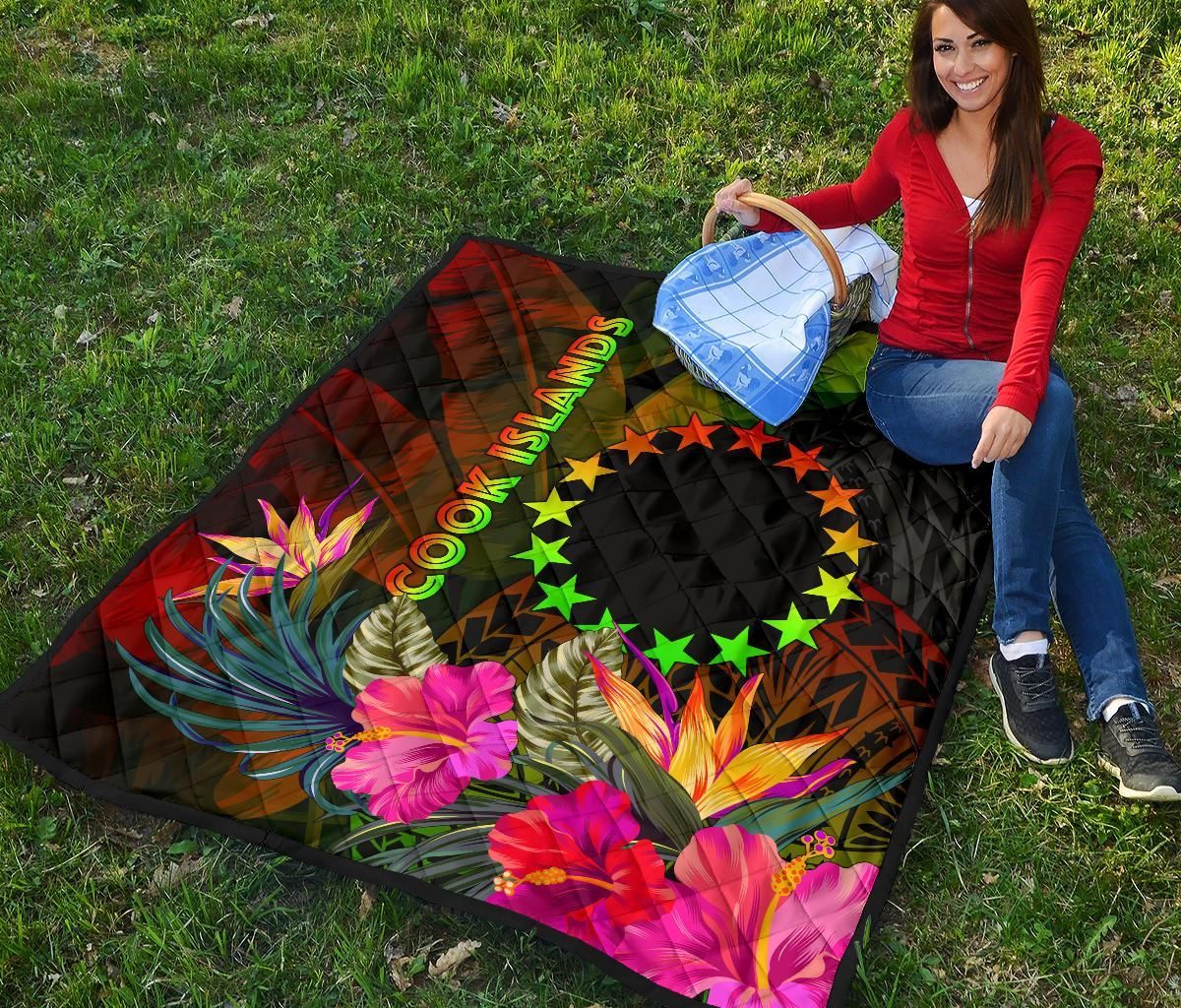 Cook Islands Polynesian Premium Quilt -  Hibiscus and Banana Leaves