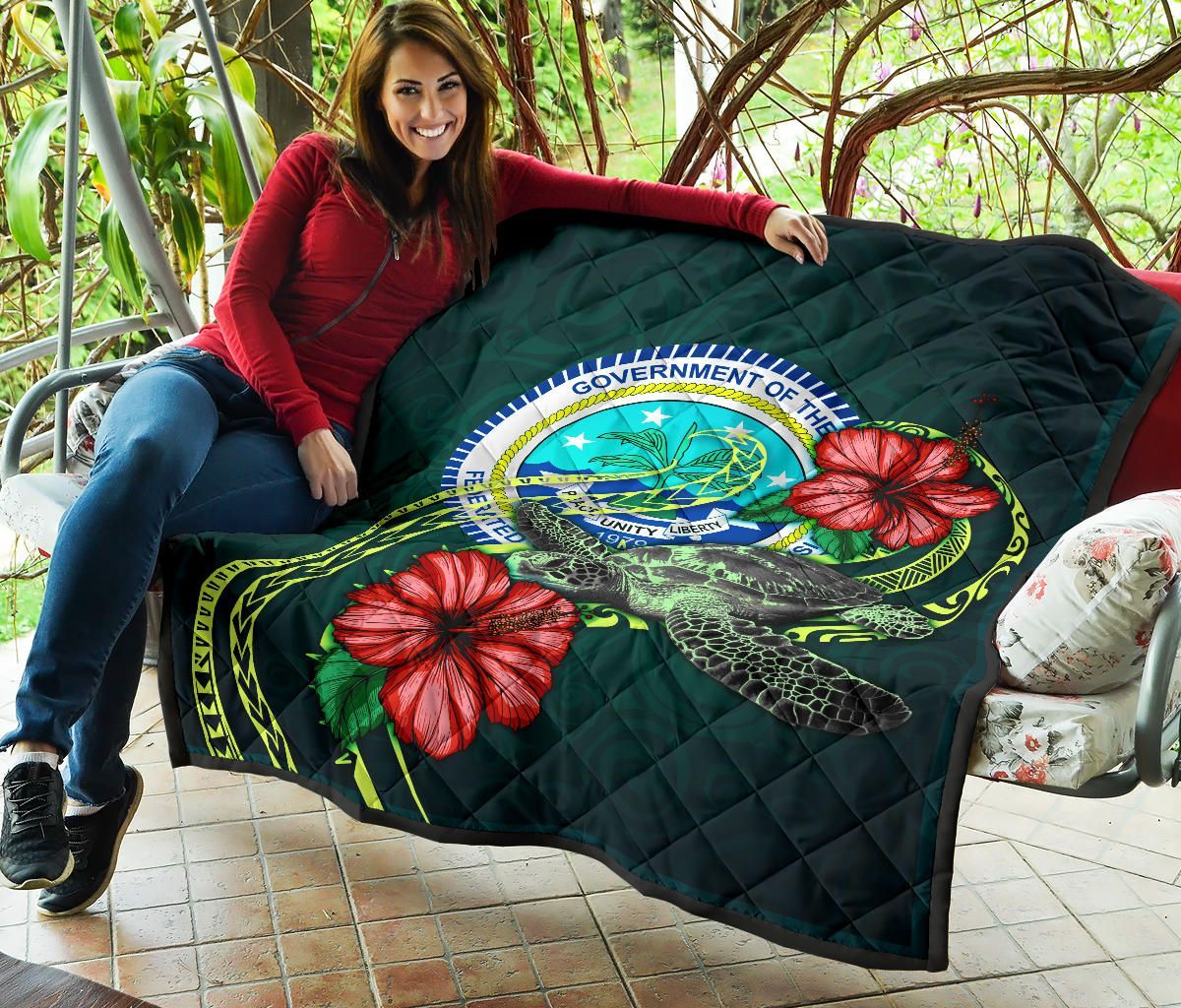 Federated States of Micronesia Premium Quilt - Green Turtle Hibiscus