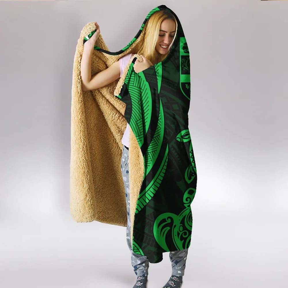 Fiji Hooded Blanket - Green Tentacle Turtle
