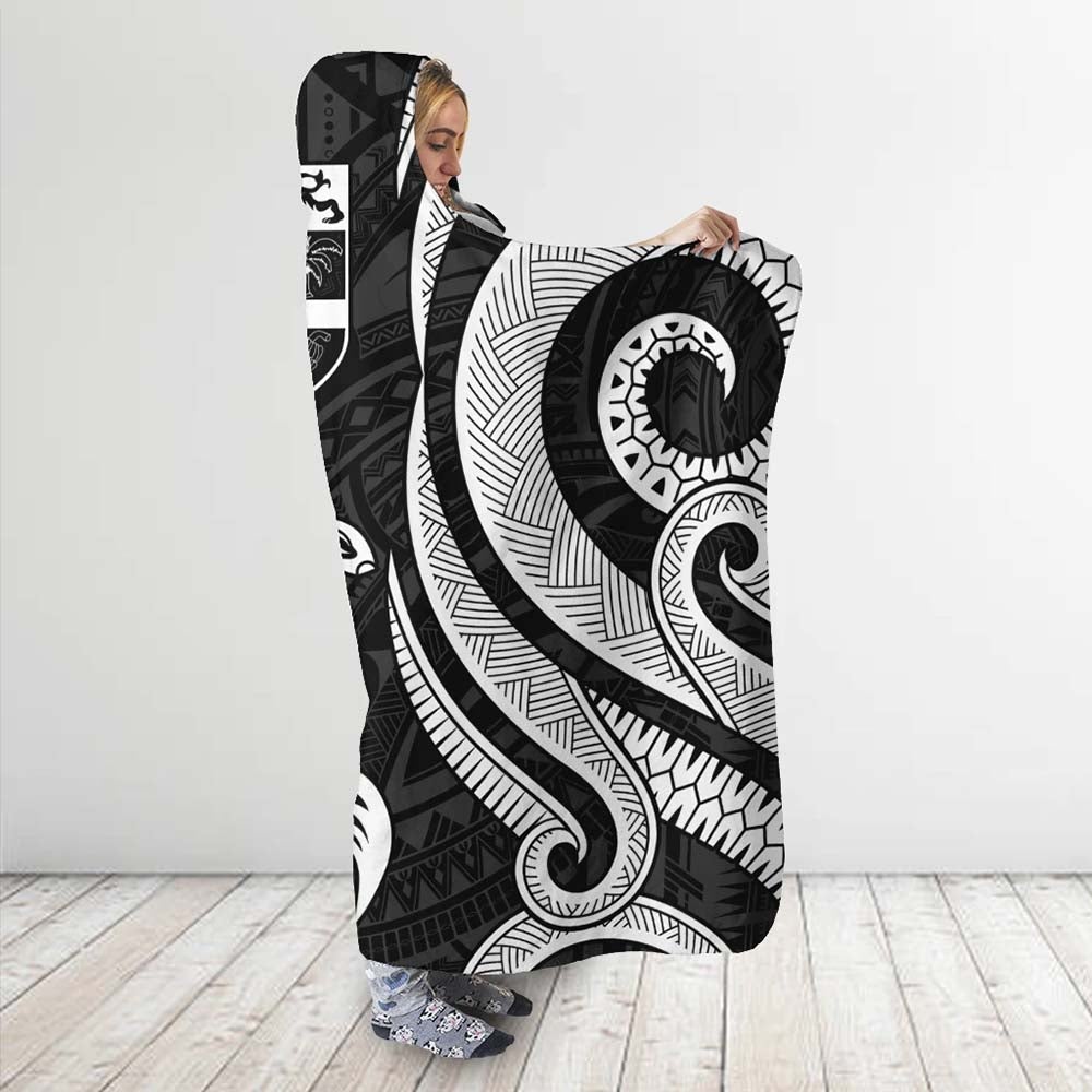 Fiji Hooded Blanket - White Tentacle Turtle