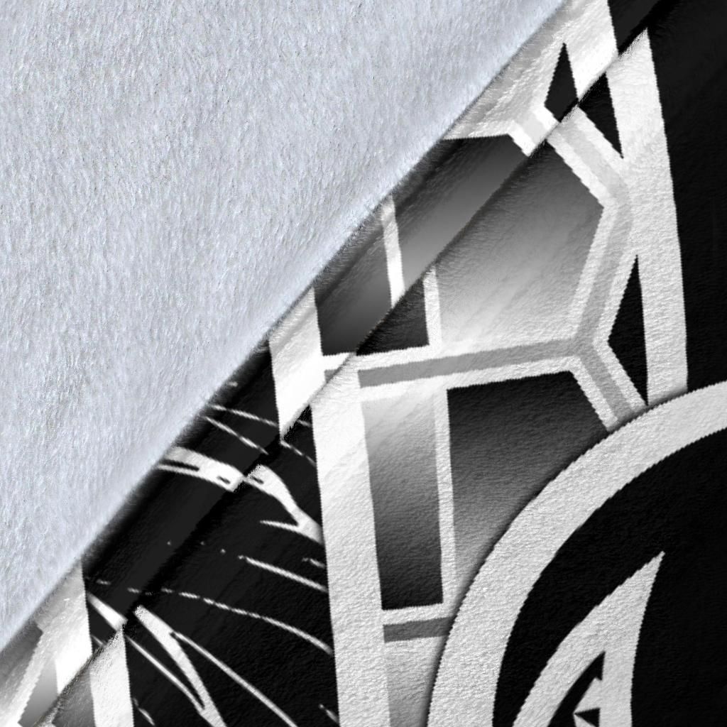 Fiji Polynesian Premium Blanket - Summer Plumeria (Black)