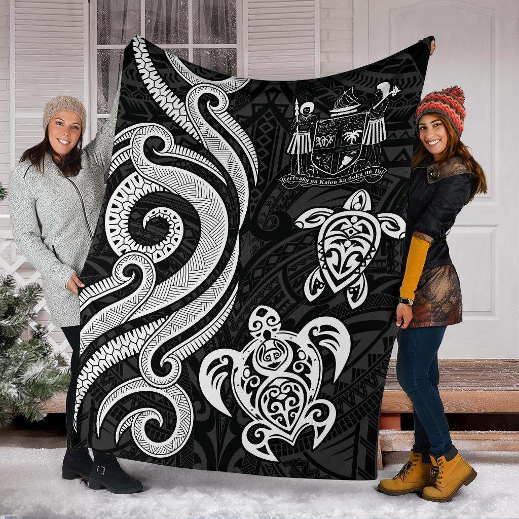 Fiji Polynesian Premium Blanket - White Tentacle Turtle Crest