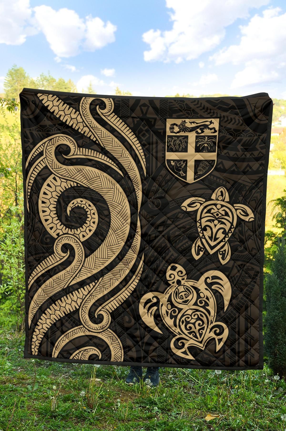 Fiji Polynesian Premium Quilt - Gold Tentacle Turtle