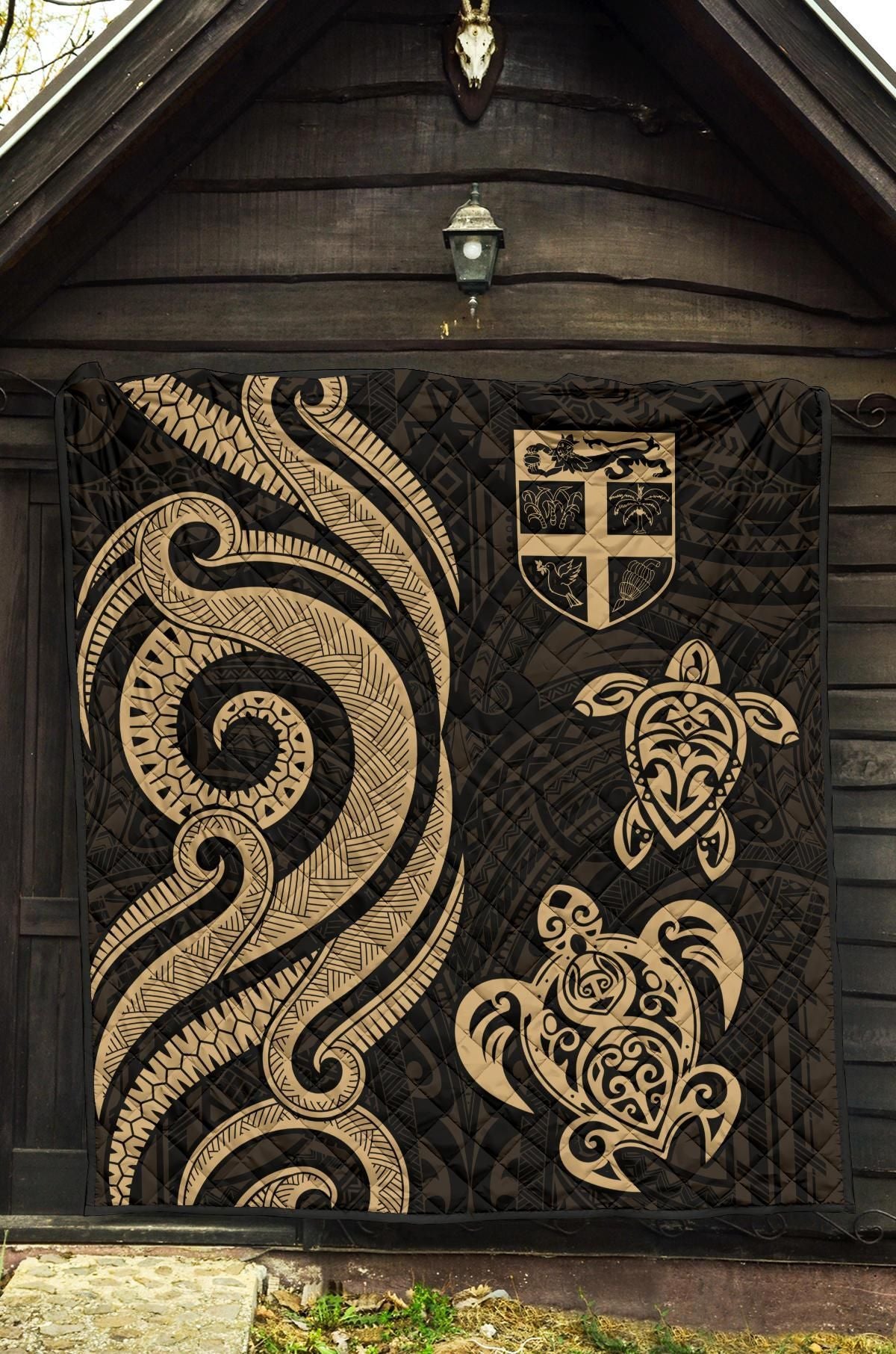 Fiji Polynesian Premium Quilt - Gold Tentacle Turtle