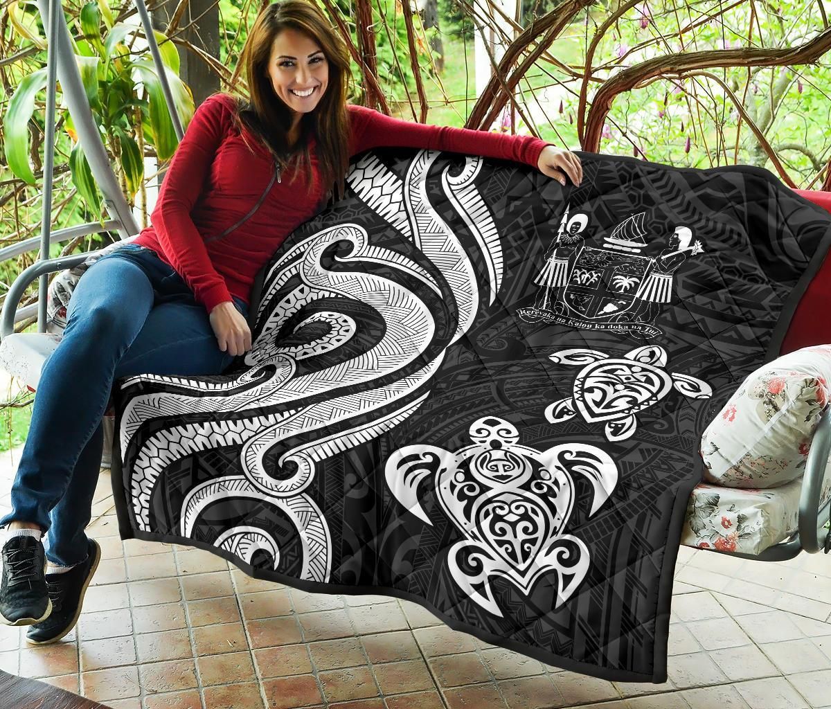 Fiji Polynesian Premium Quilt - White Tentacle Turtle Crest