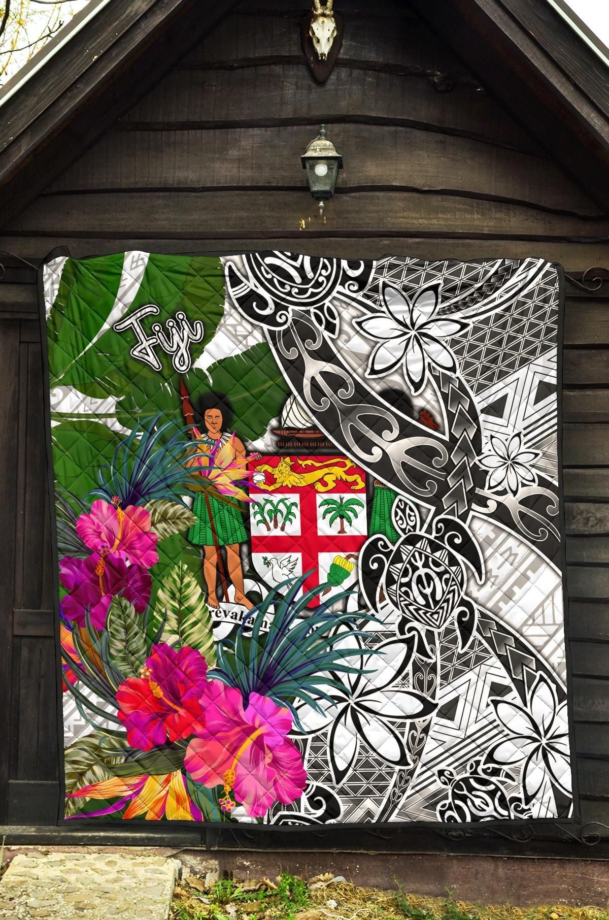 Fiji Premium Quilt White - Turtle Plumeria Banana Leaf Crest