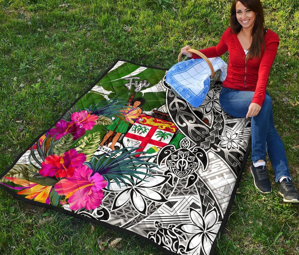 Fiji Premium Quilt White - Turtle Plumeria Banana Leaf Crest