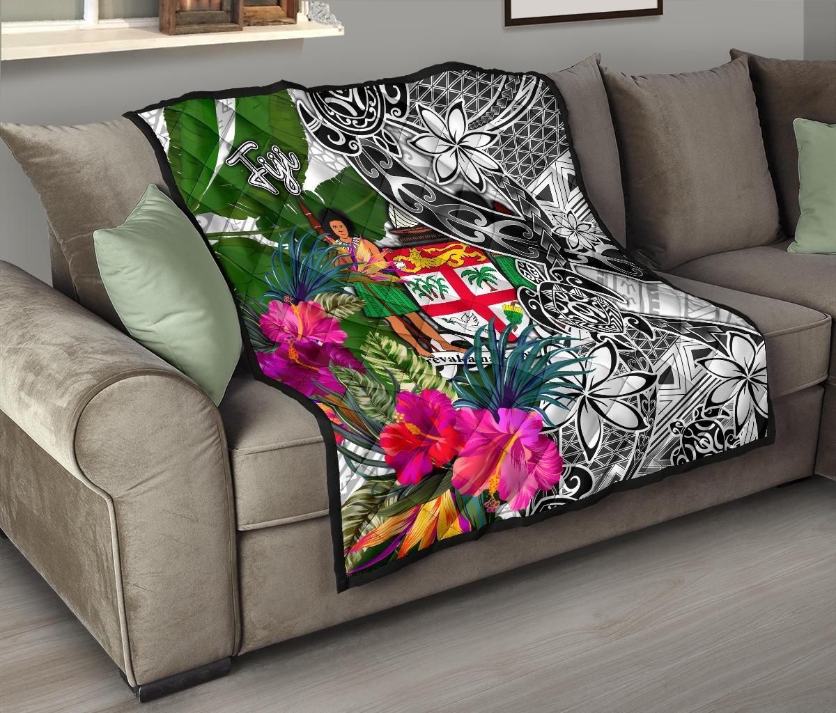 Fiji Premium Quilt White - Turtle Plumeria Banana Leaf Crest