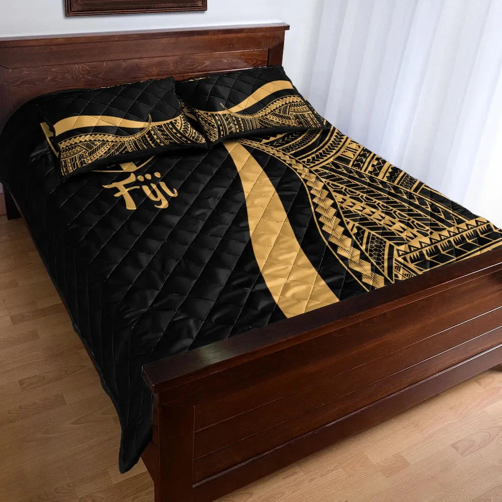 Fiji Quilt Bed Set - Gold Polynesian Tentacle Tribal Pattern