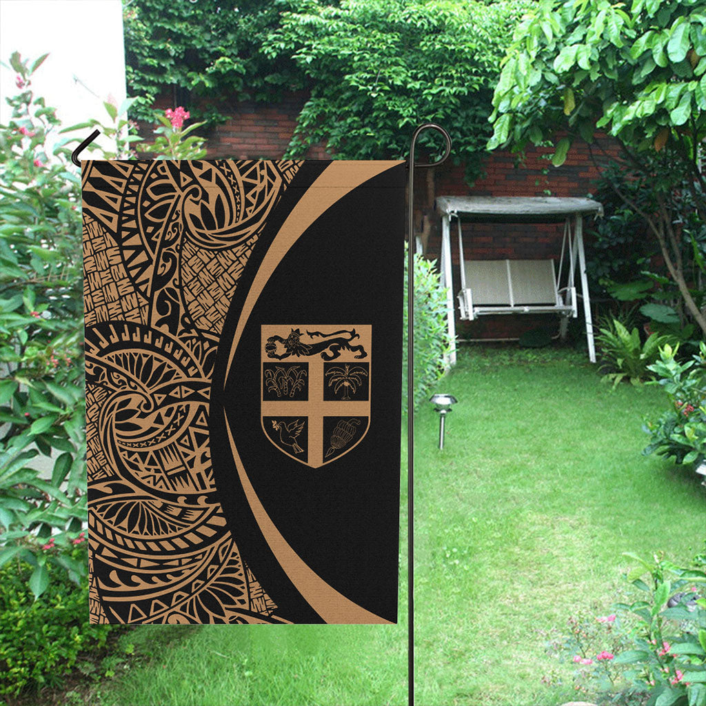 Fiji Garden Flag Lauhala Circle Gold