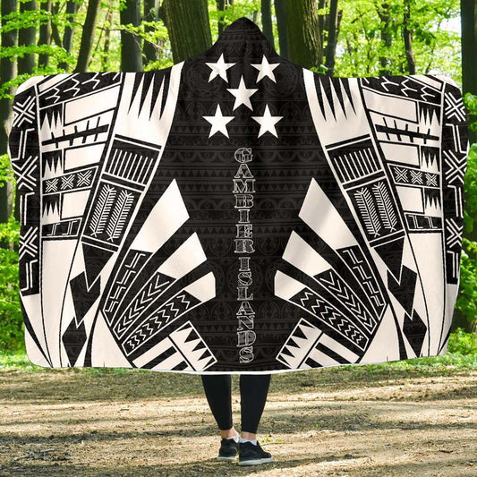 Gambier Islands Hooded Blanket - Polynesian Tattoo Black