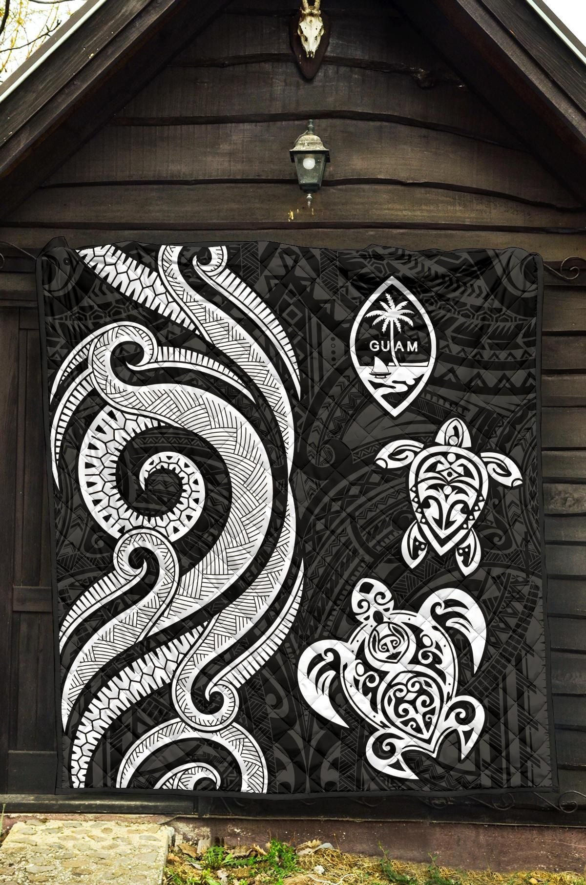 Guam Polynesian Premium Quilt - White Tentacle Turtle