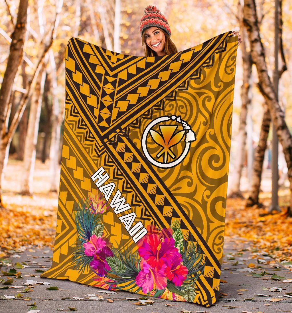 Hawaii Premium Blanket - Kanaka Maoli With Hibiscus On Polynesian Patterns (Yellow)