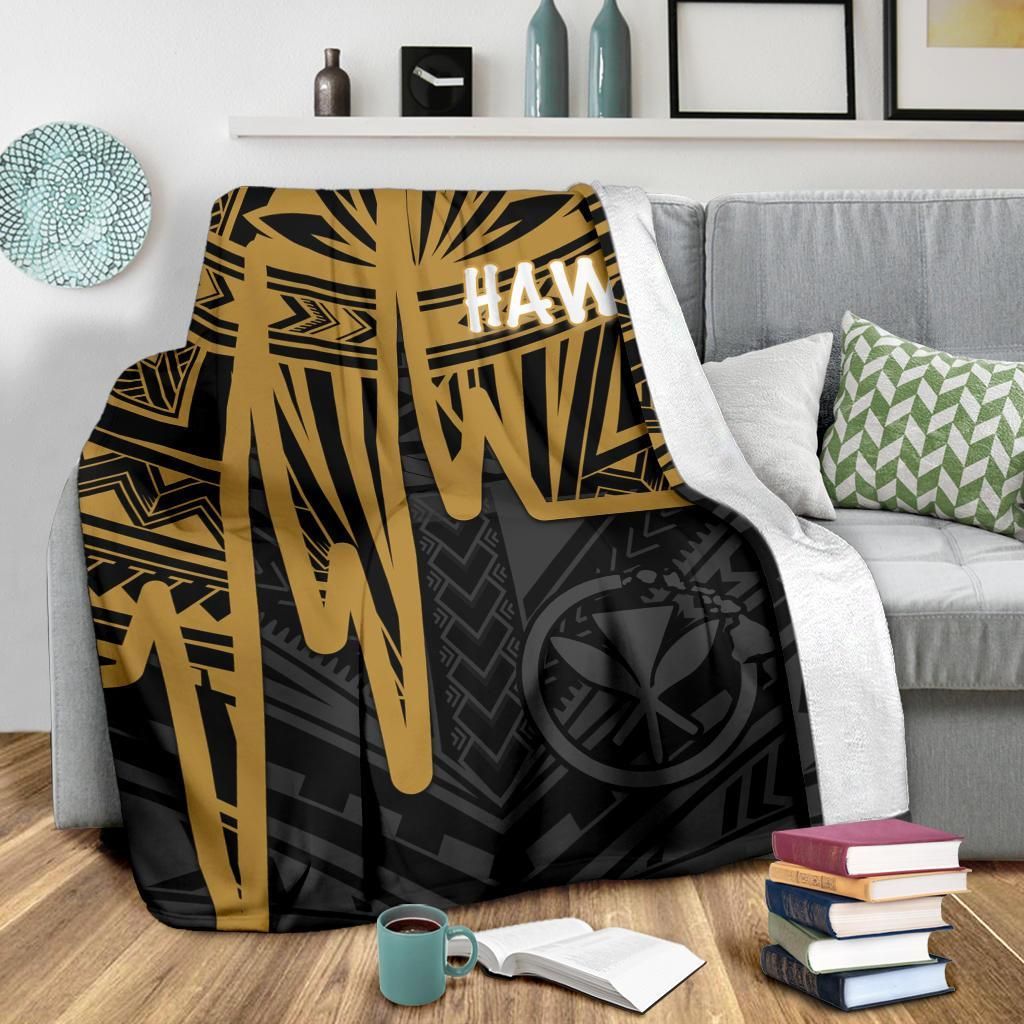 Hawaii Premium Blanket - Kanaka Maoli With Polynesian Pattern In Heartbeat Style (Gold)