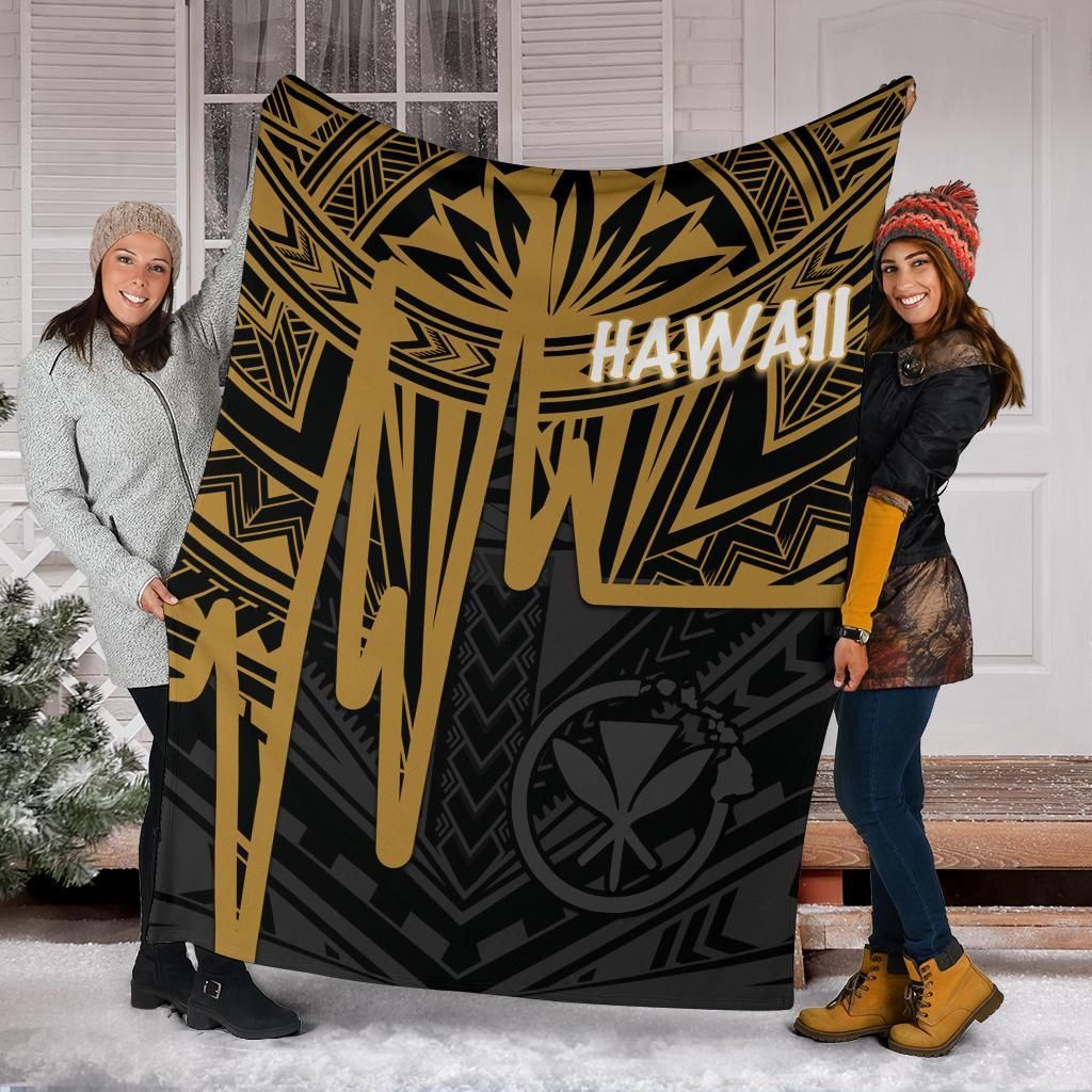 Hawaii Premium Blanket - Kanaka Maoli With Polynesian Pattern In Heartbeat Style (Gold)