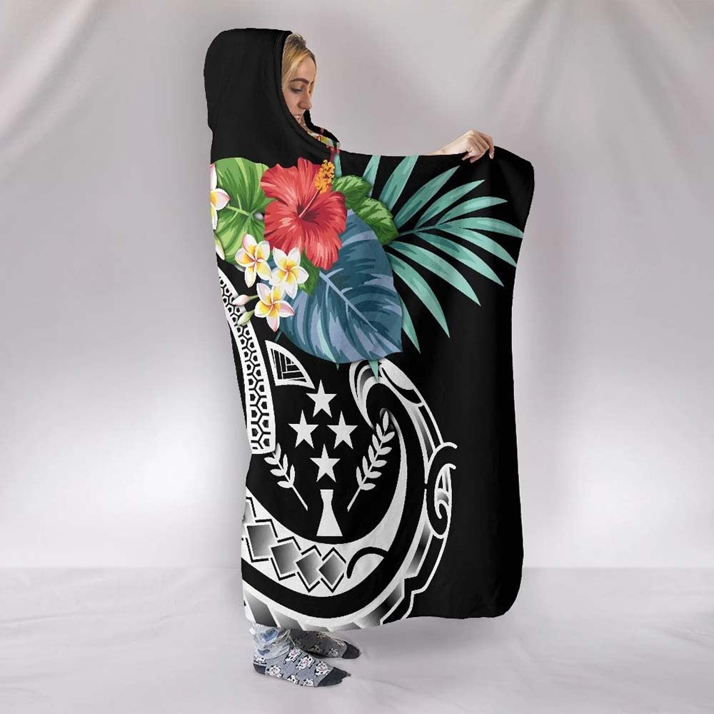 Kosrae Polynesian Hooded Blanket - Summer Plumeria (Black)
