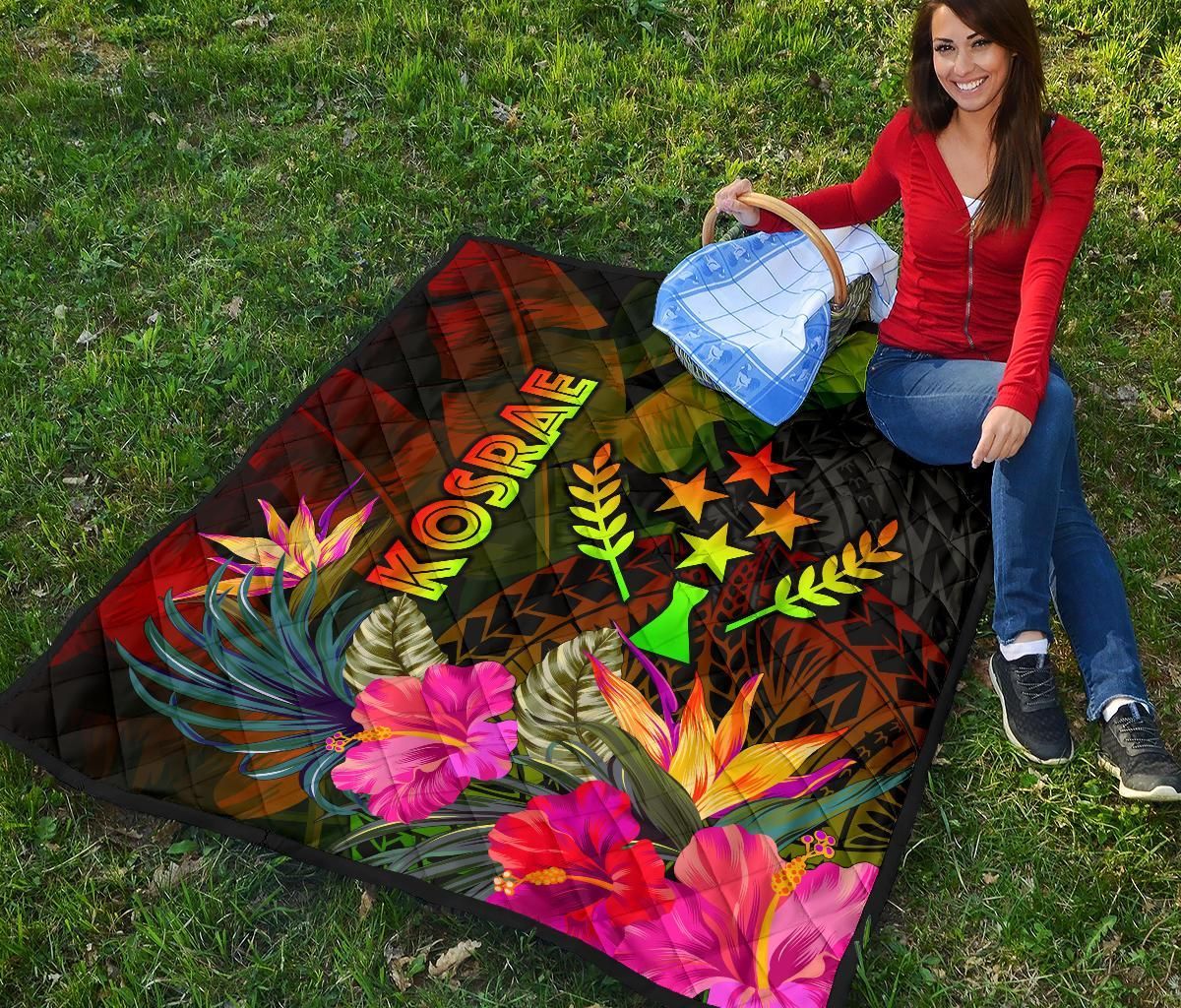 Kosrae Polynesian Premium Quilt -  Hibiscus and Banana Leaves