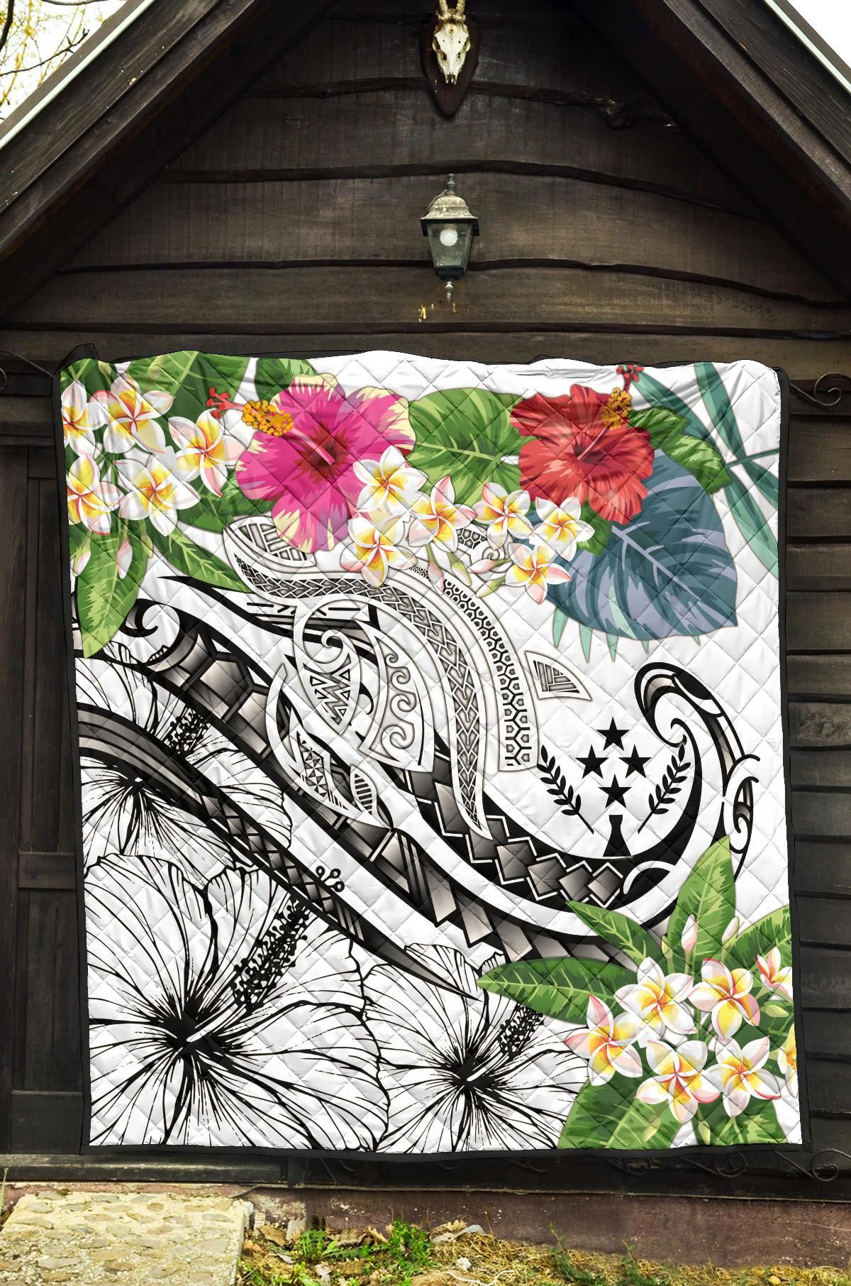 Kosrae Polynesian Premium Quilt - Summer Plumeria (White)