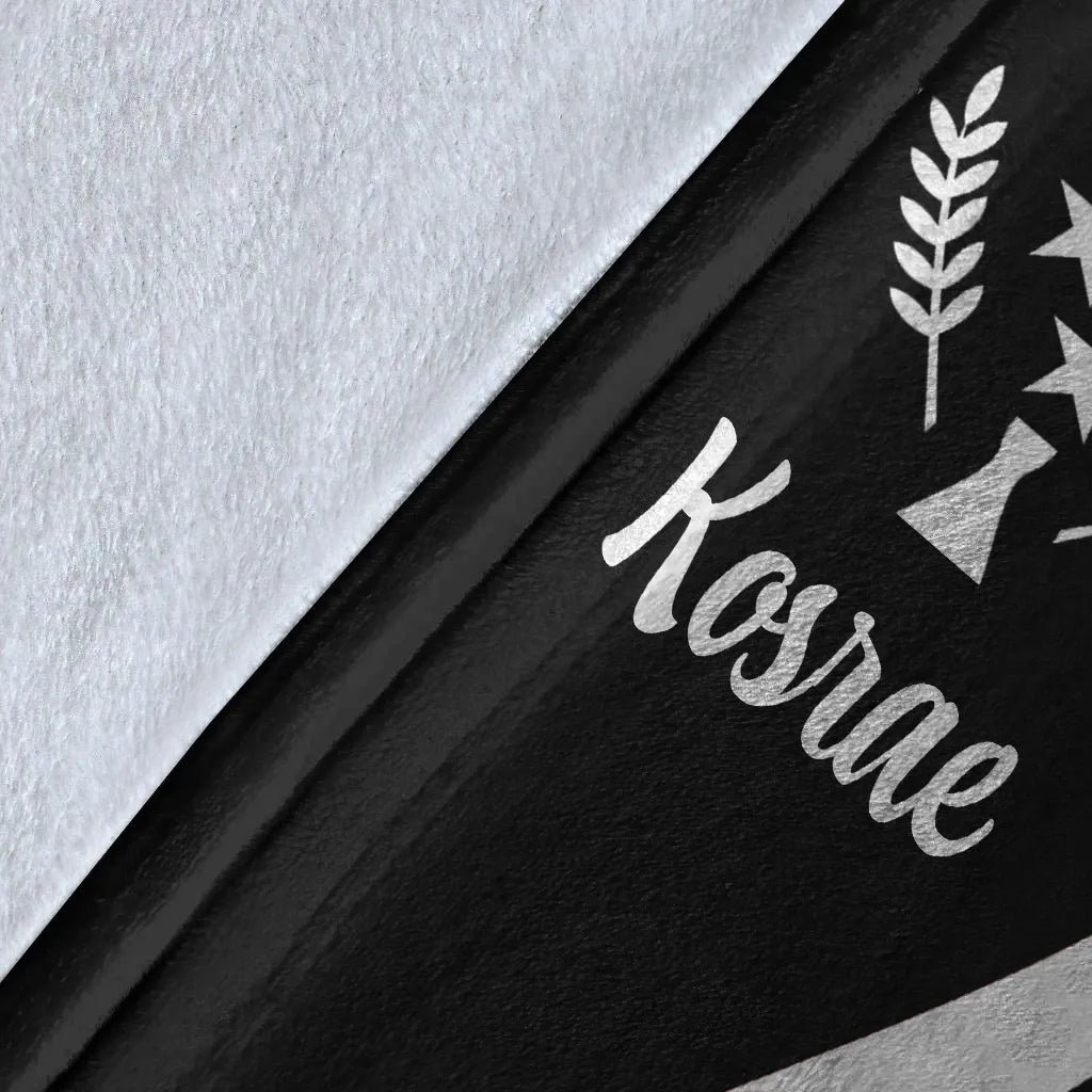 Kosrae Premium Blanket - White Polynesian Tentacle Tribal Pattern