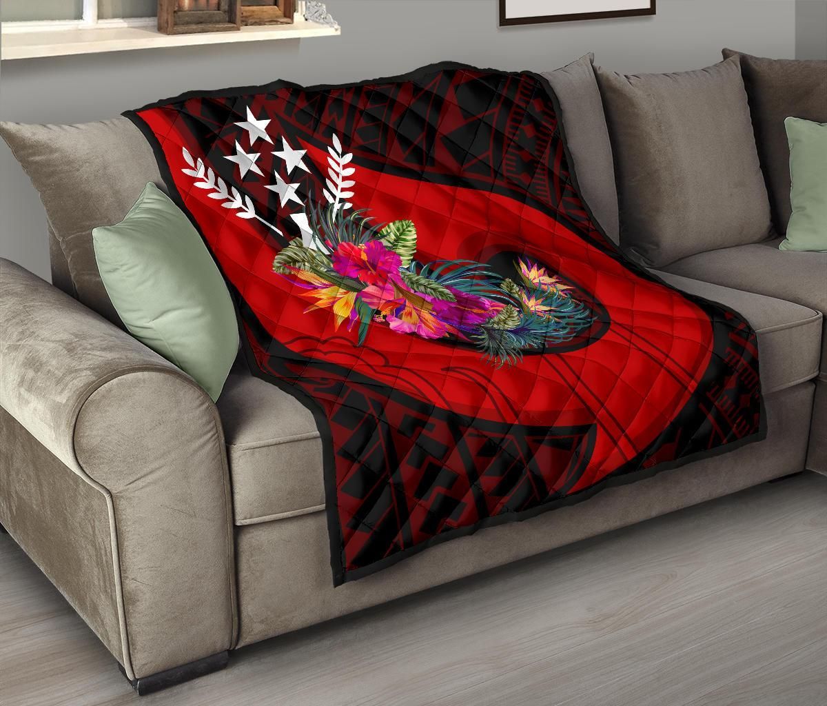 Kosrae Premium Quilt - Polynesian Hook And Hibiscus (Red)