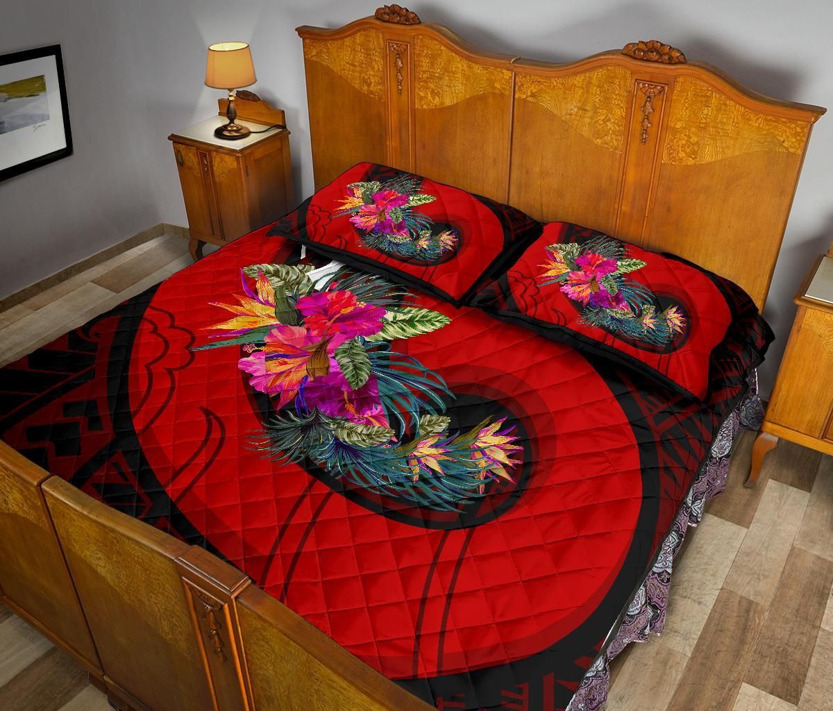 Kosrae Quilt Bed Set - Polynesian Hook And Hibiscus (Red)