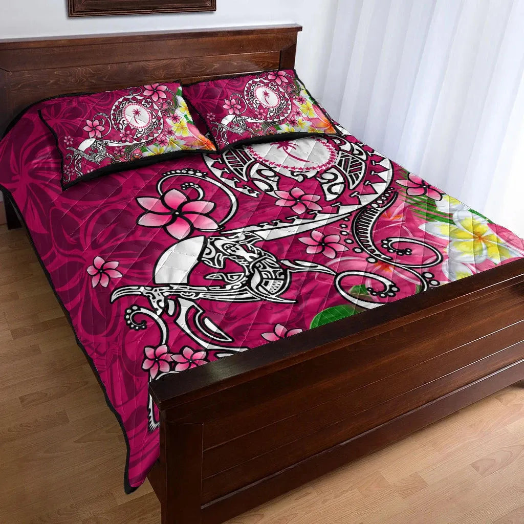 Kosrae Quilt Bed Set - Turtle Plumeria (Pink)