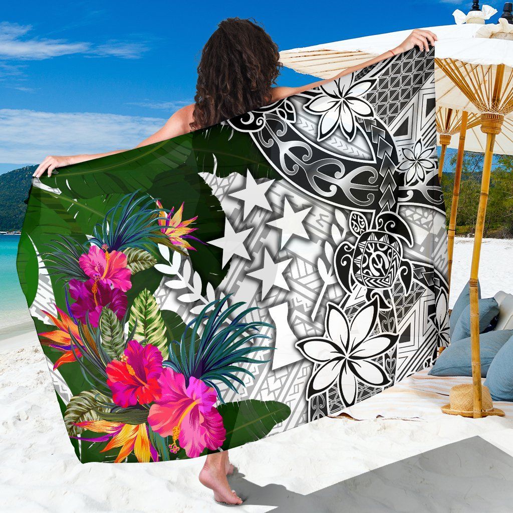Kosrae Sarong White - Turtle Plumeria Banana Leaf