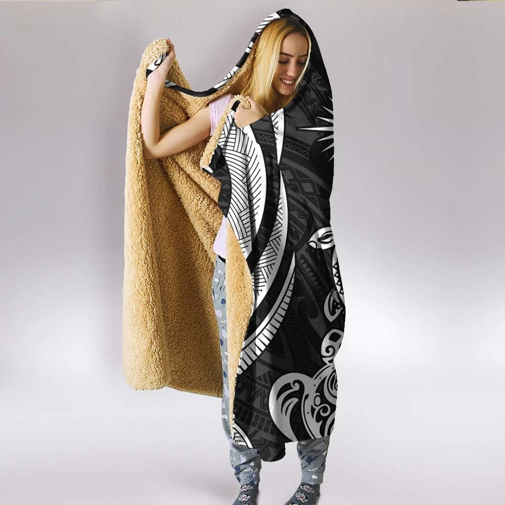 Marshall Islands Hooded Blanket - White Tentacle Turtle