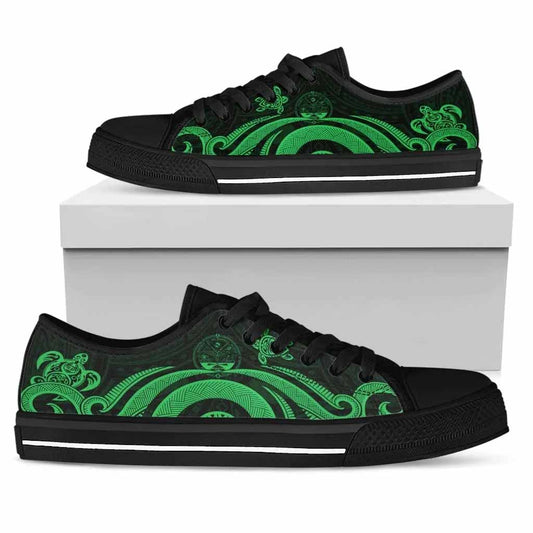 Marshall Islands Low Top Canvas Shoes - Green Tentacle Turtle Crest