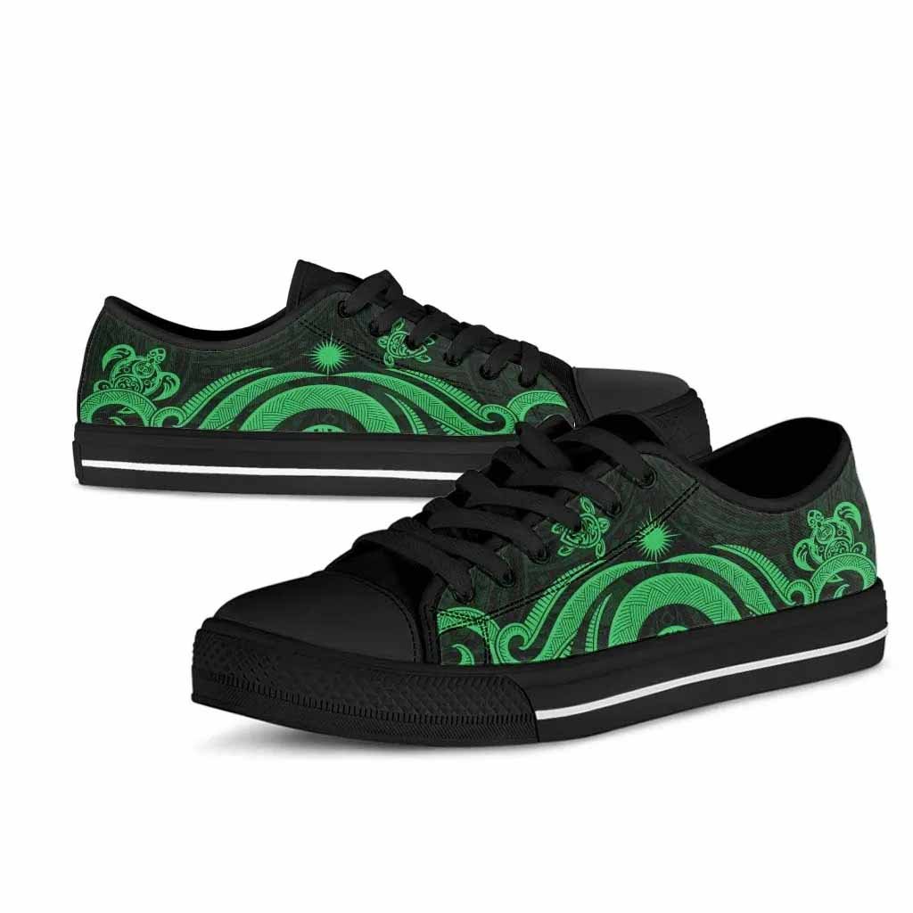 Marshall Islands Low Top Canvas Shoes - Green Tentacle Turtle
