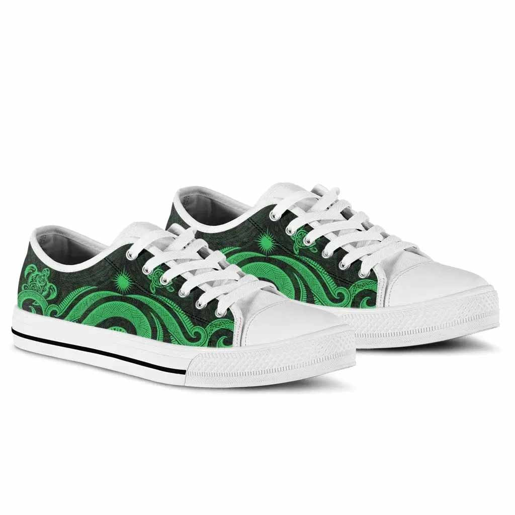 Marshall Islands Low Top Canvas Shoes - Green Tentacle Turtle