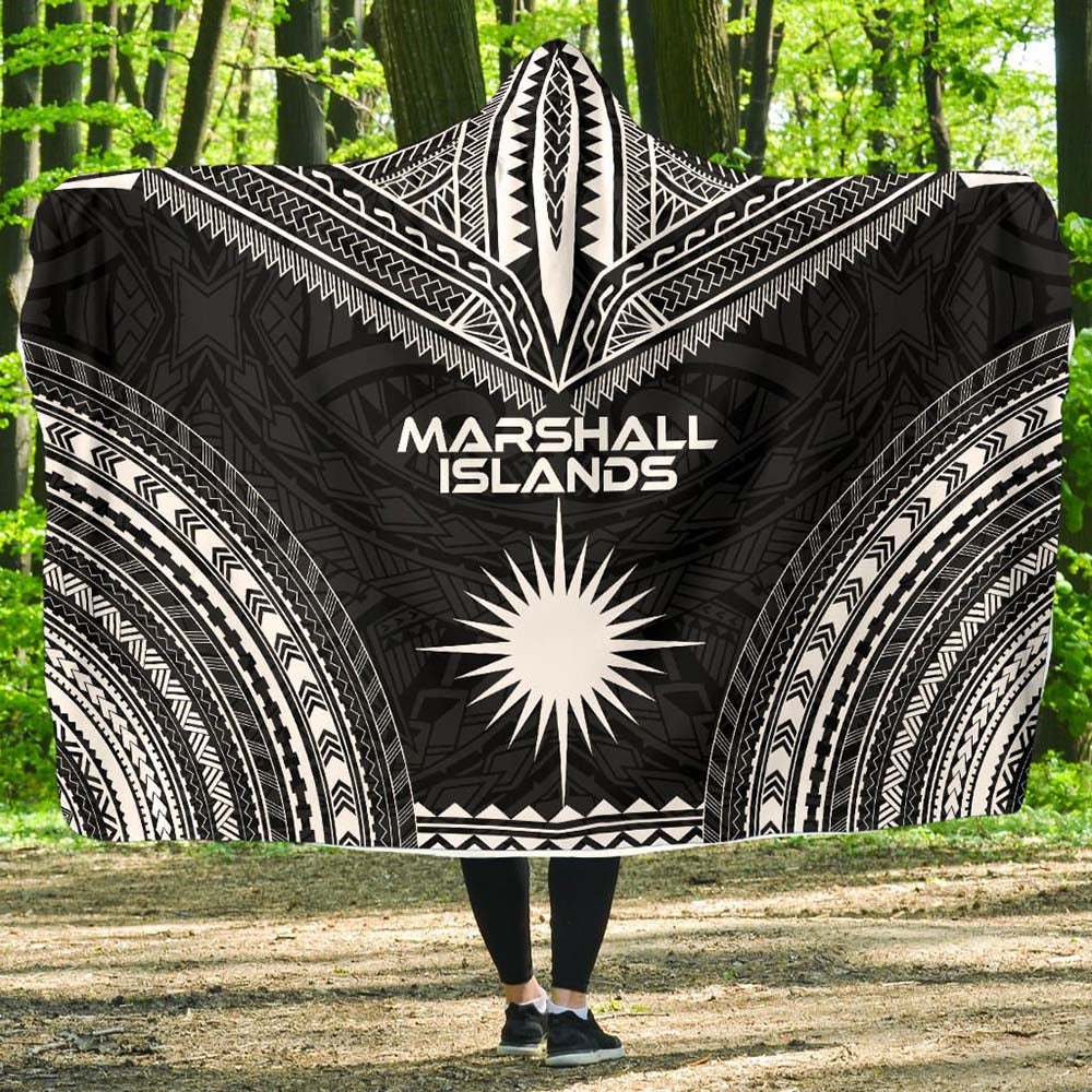 Marshall Islands Polynesian Chief Hooded Blanket - Black Version
